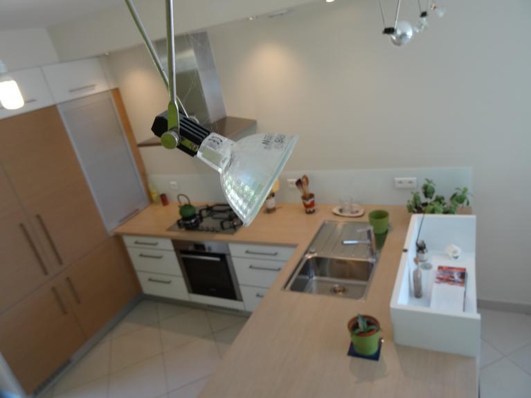 Cuisine intégrée sur mesure – agenceur cuisiniste Aix-les-Bains – Art Intérieur